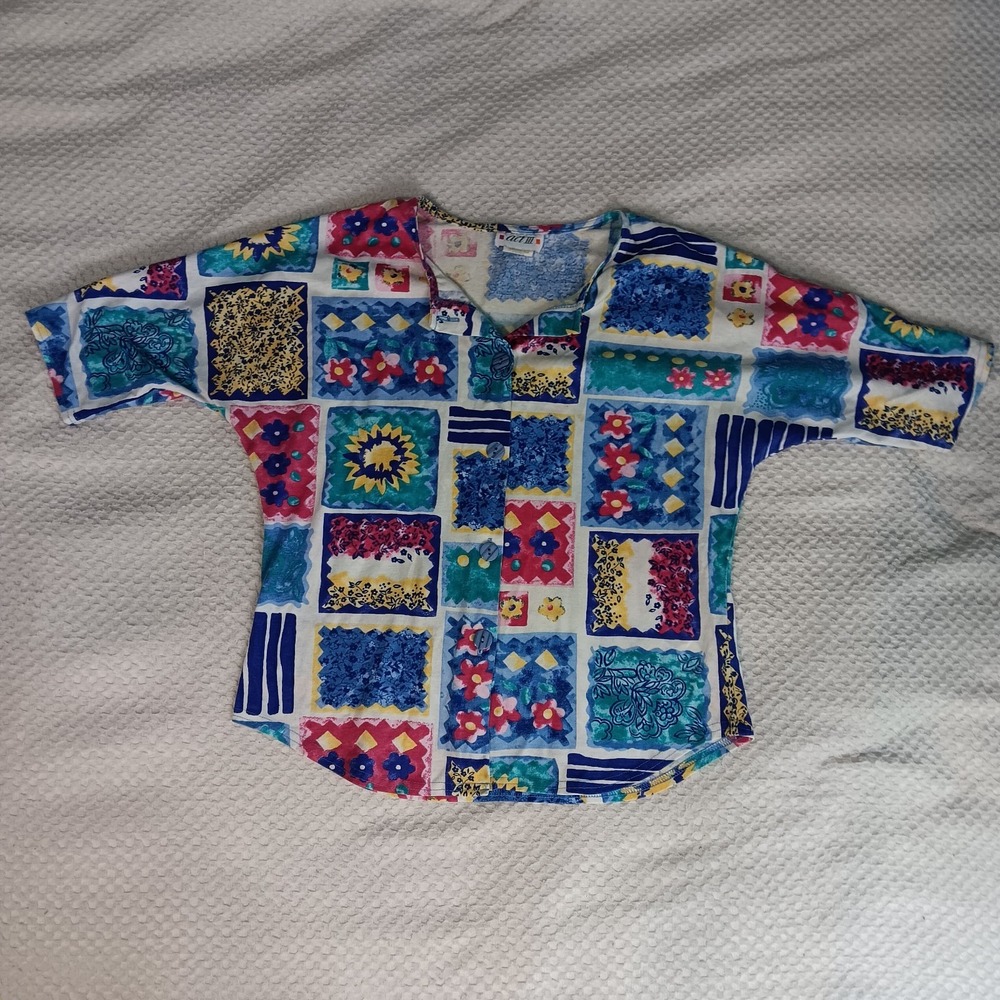 Act III VTG 90's Button Down Funky Print T-shirt Top Missing Top Button Sz Small